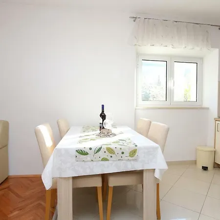 With A Parking Space - 16431 Πανσιόν 3*